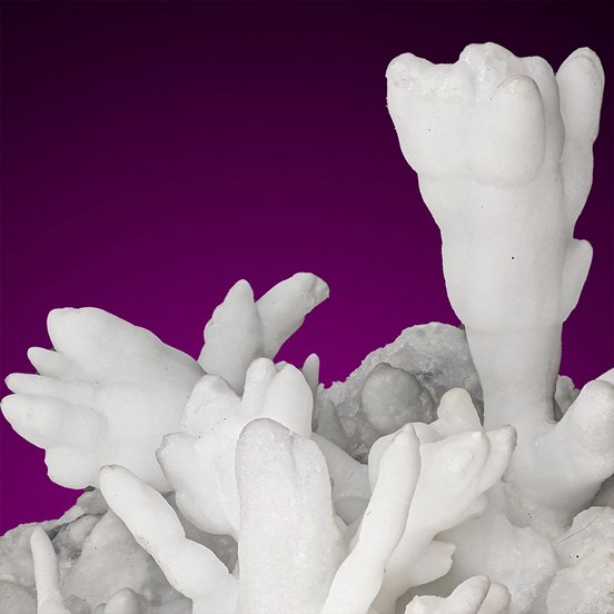 Aragonite-Megala Pefka Mine No. 28 | Megala Pefka Valley | Aghios Konstandinos | Lavrion | Attica | Greece